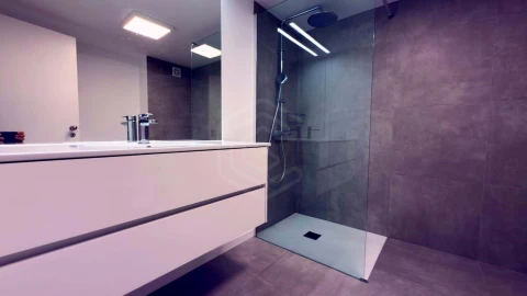 Moradia T4 para Venda em Quarteira