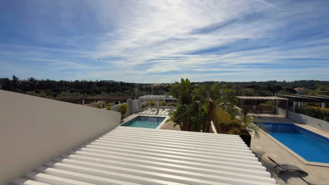 Moradia T4 para Venda em Quarteira