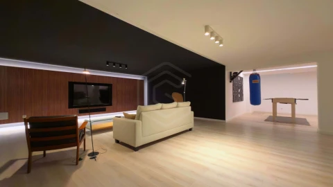 Moradia T4 para Venda em Quarteira