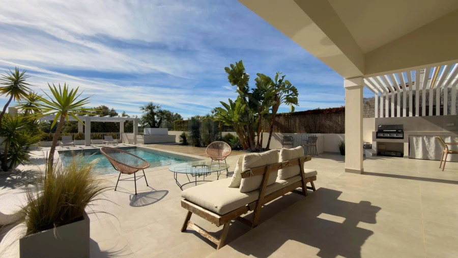 Moradia T4 para Venda em Quarteira Foto 17