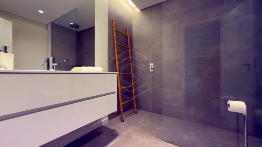 Moradia T4 para Venda em Quarteira Foto 14