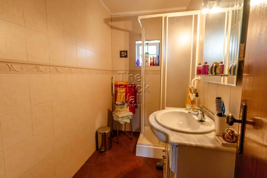 Moradia T2 para Venda em Almoster Foto 35