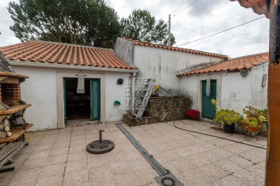 Moradia T2 para Venda em Almoster