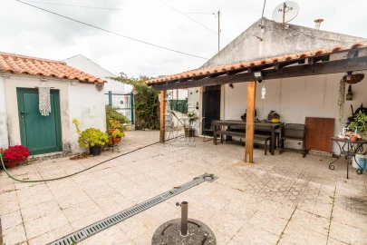 Moradia T2 para Venda em Almoster