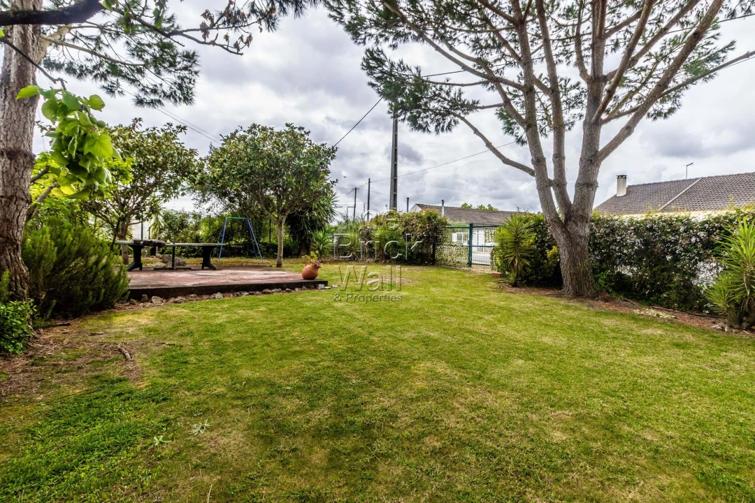 Moradia T2 para Venda em Almoster Foto 12