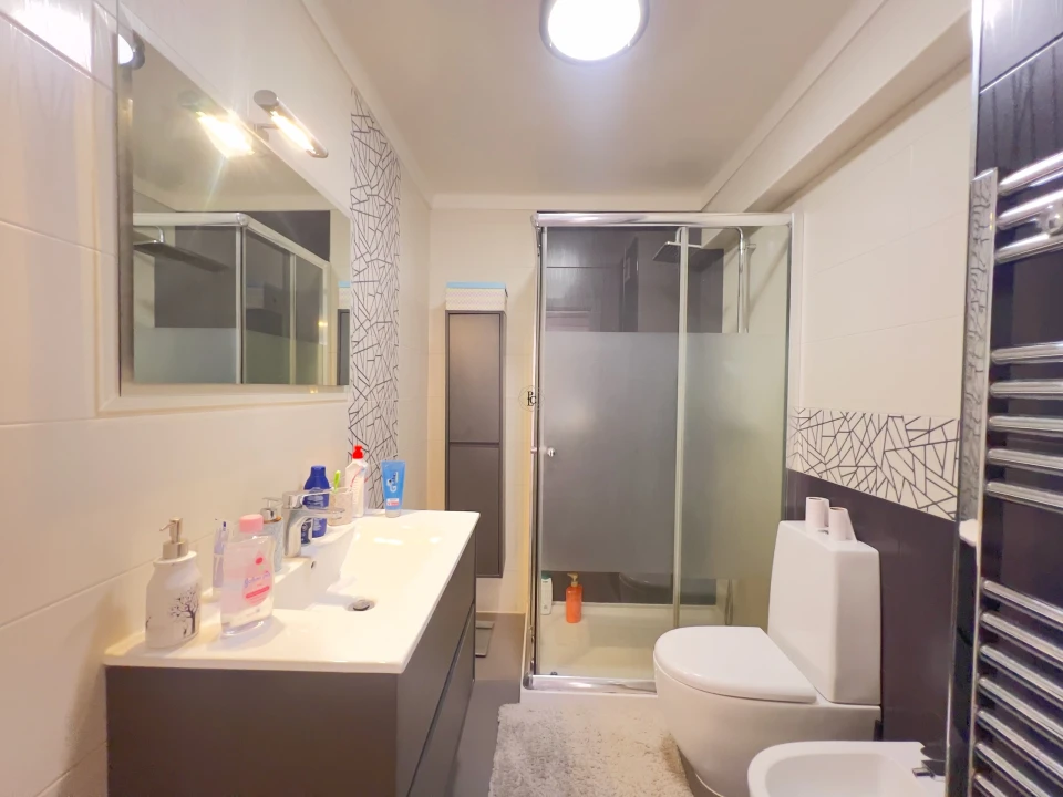 Apartamento T2 para Venda em Quarteira Foto 14