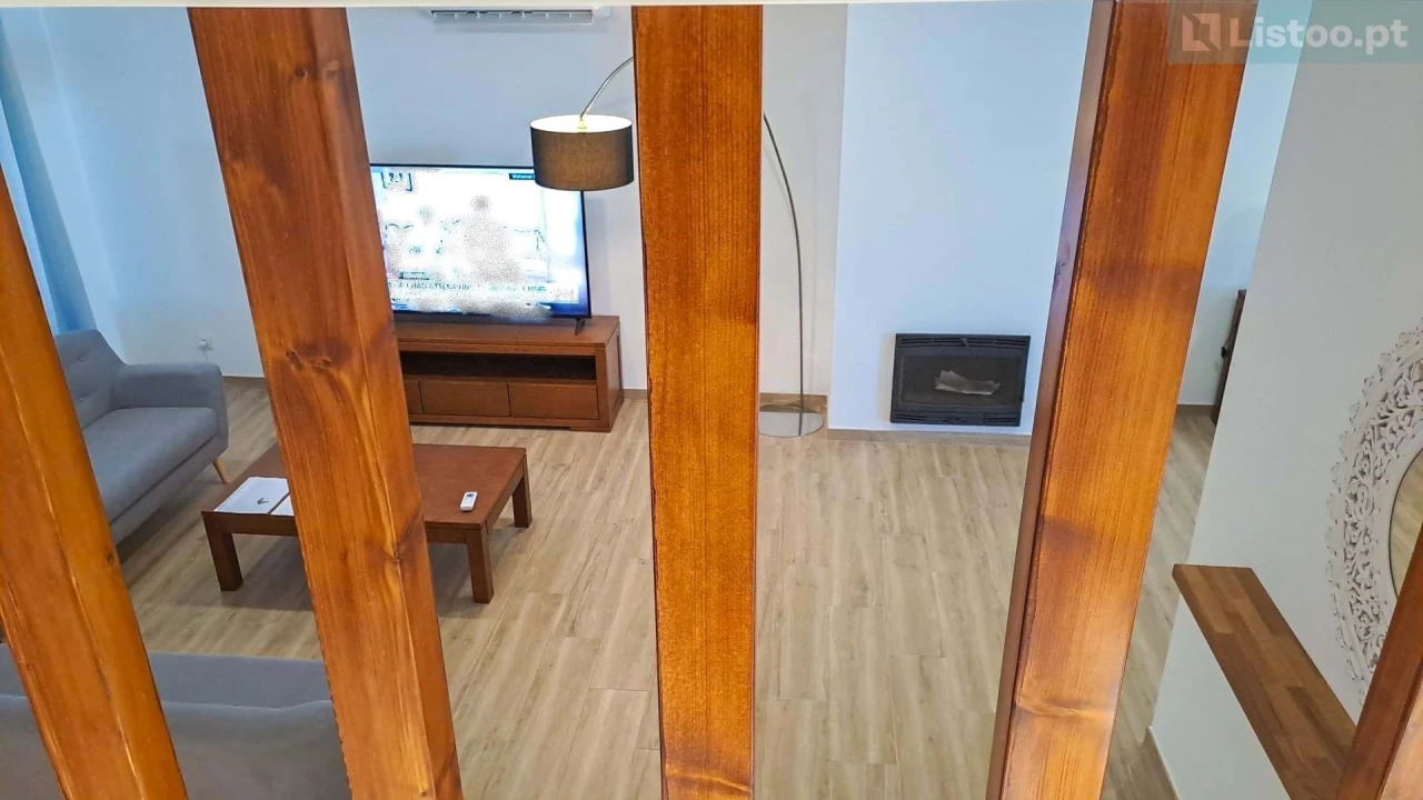 Moradia T3 para Venda em Quelfes Foto 23