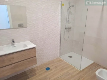 Moradia T3 para Venda em Quelfes