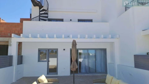 Moradia T3 para Venda em Quelfes