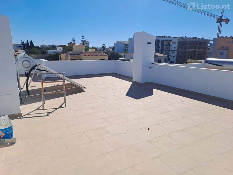 Moradia T3 para Venda em Quelfes Foto 18