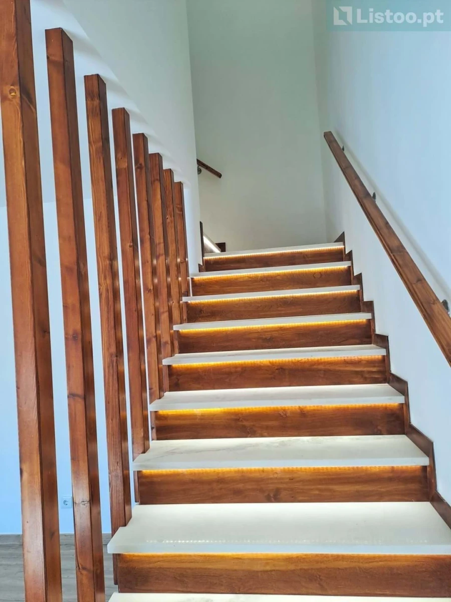 Moradia T3 para Venda em Quelfes Foto 43