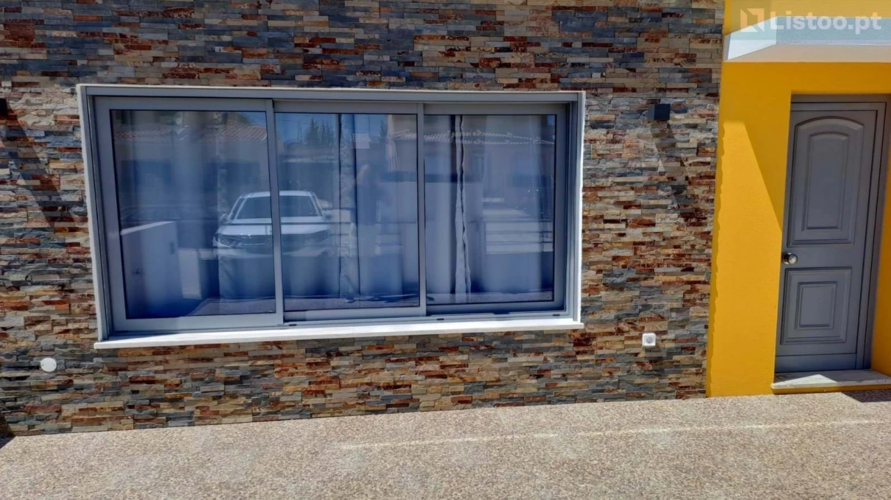 Moradia T3 para Venda em Quelfes Foto 5