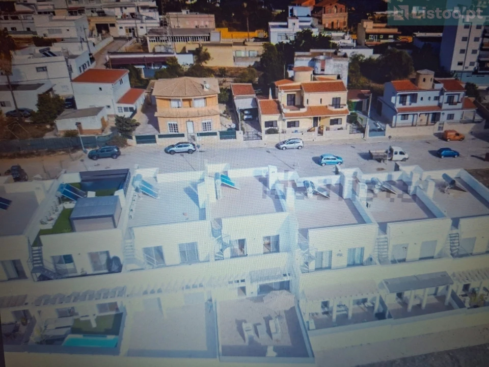 Moradia T3 para Venda em Quelfes Foto 11