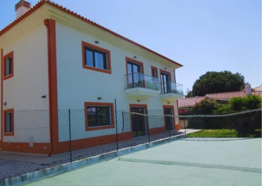 Moradia T11 para Venda em Seixal