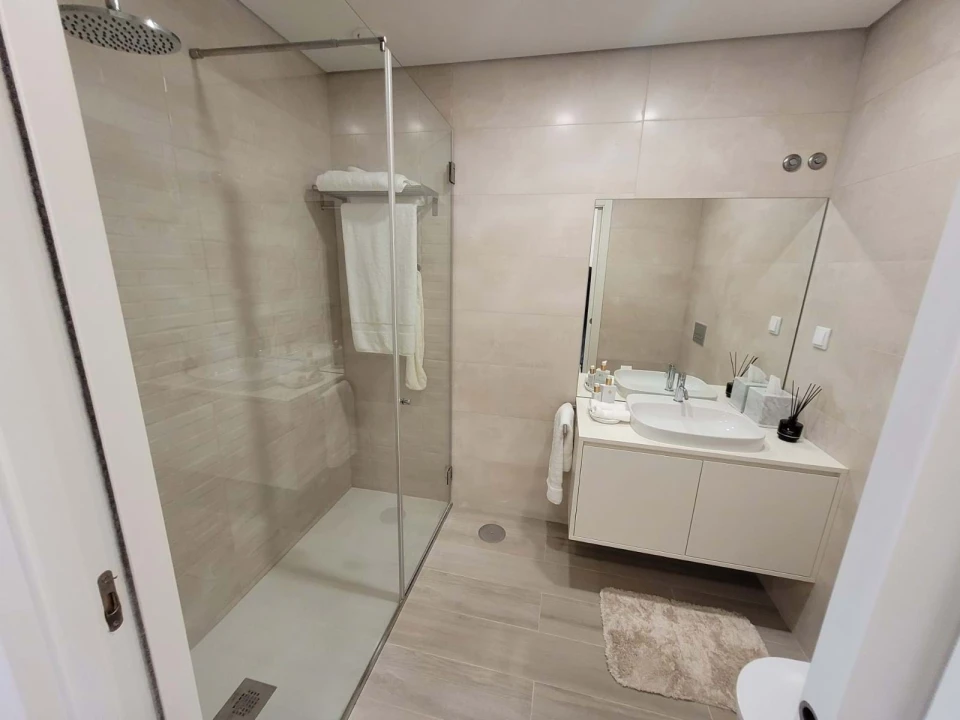 Apartamento T2 para Venda em Ramalde Foto 16