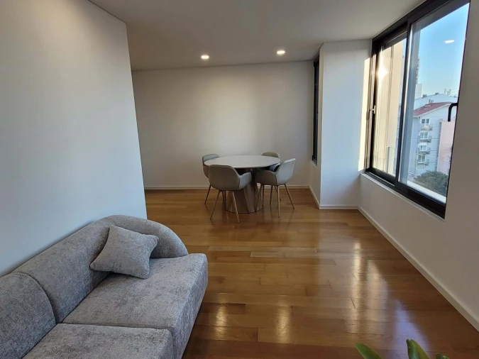 Apartamento T2 para Venda em Ramalde Foto 2