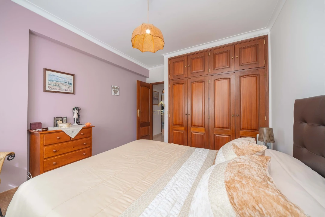 Apartamento T2 para Venda em Quinta do Conde Foto 11