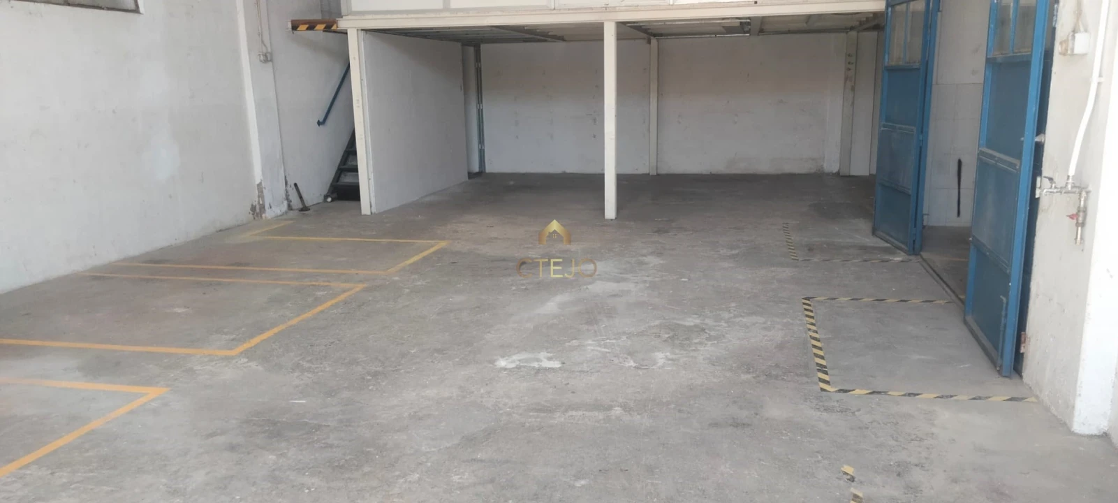 Negócio para Trespasse em Santa Iria de Azoia, São João da Talha e Bobadela Foto 1