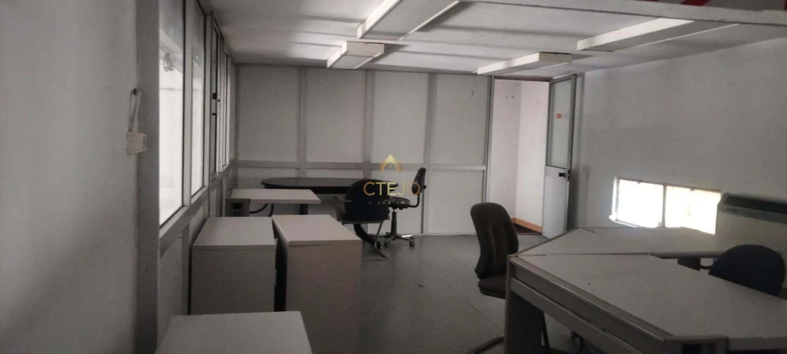 Negócio para Trespasse em Santa Iria de Azoia, São João da Talha e Bobadela Foto 14