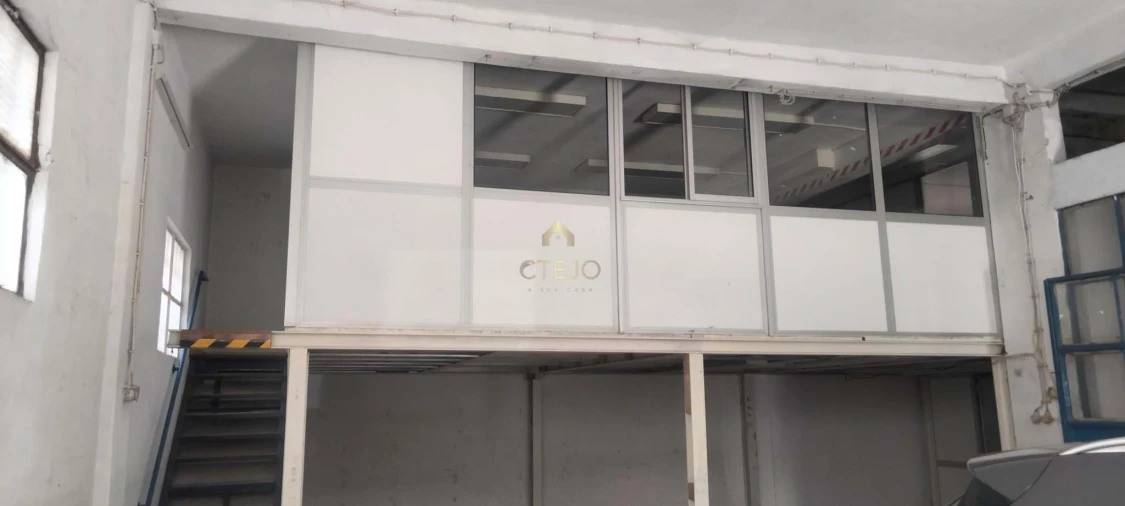 Negócio para Trespasse em Santa Iria de Azoia, São João da Talha e Bobadela Foto 7