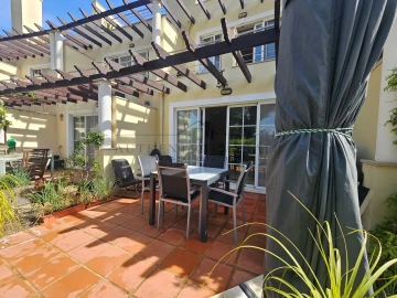 Moradia T4 para Venda em Quarteira