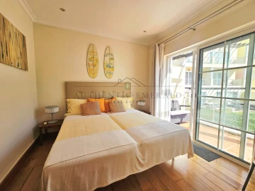 Moradia T4 para Venda em Quarteira