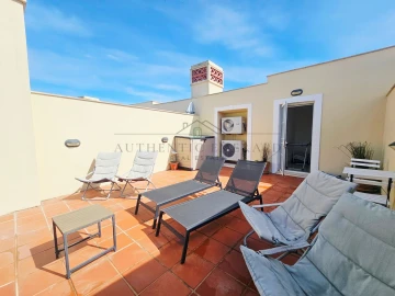 Moradia T4 para Venda em Quarteira