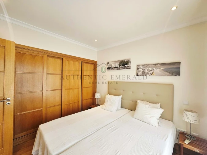 Moradia T4 para Venda em Quarteira Foto 10