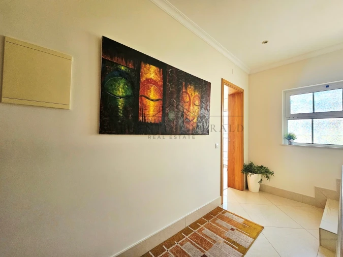 Moradia T4 para Venda em Quarteira Foto 9