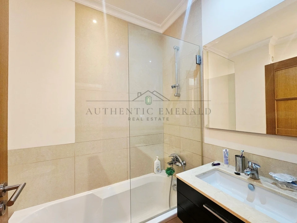 Moradia T4 para Venda em Quarteira Foto 17