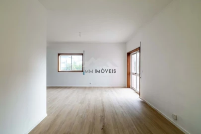 Apartamento T2 para Venda em Baguim do Monte (Rio Tinto)