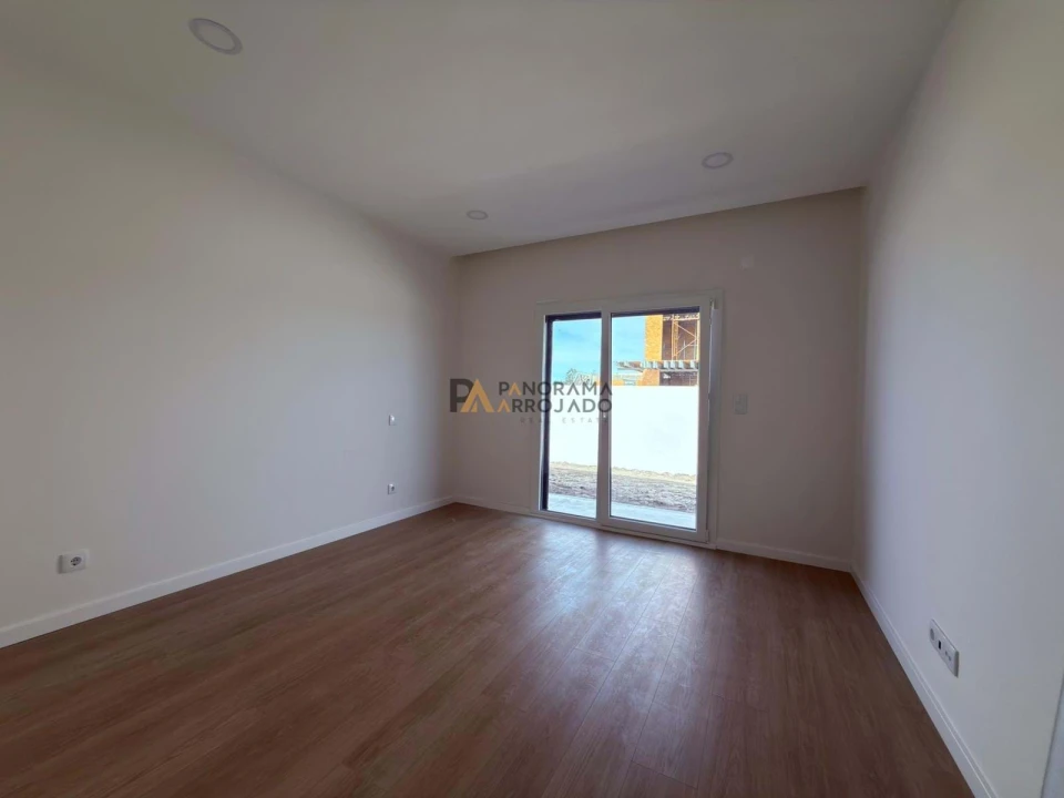 Moradia T4 para Venda em Quinta do Anjo Foto 20