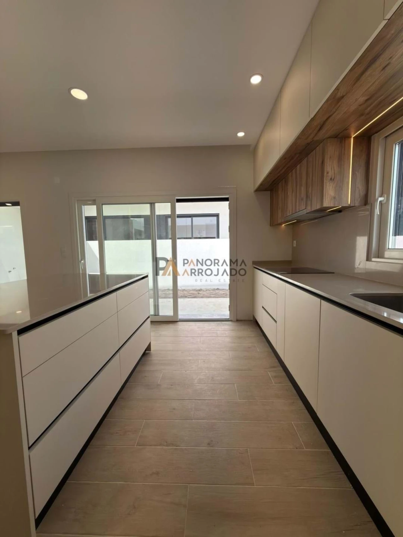 Moradia T4 para Venda em Quinta do Anjo Foto 4