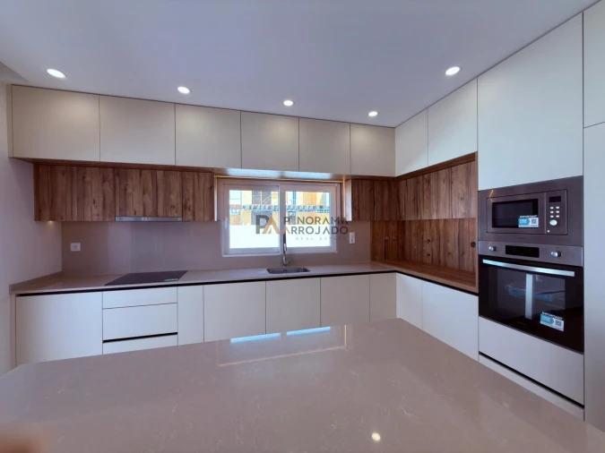 Moradia T4 para Venda em Quinta do Anjo Foto 2