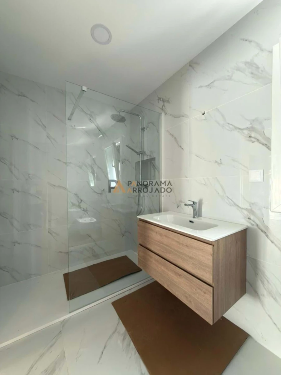 Moradia T4 para Venda em Quinta do Anjo Foto 39