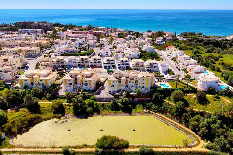 Apartamento T2 para Venda em Albufeira e Olhos de Água Foto 40