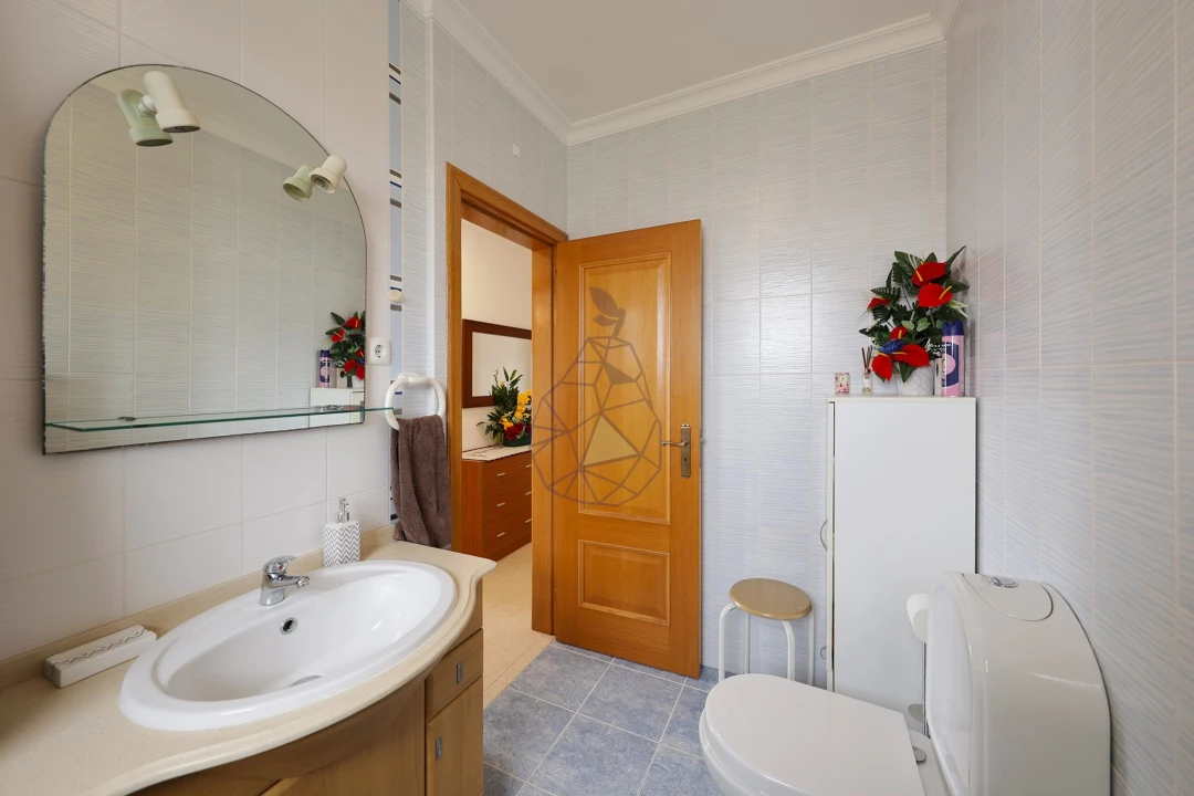 Apartamento T2 para Venda em Portimão Foto 18