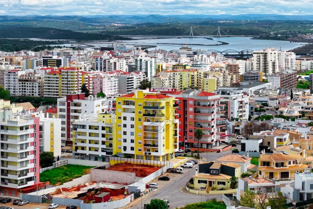 Apartamento T2 para Venda em Portimão Foto 2
