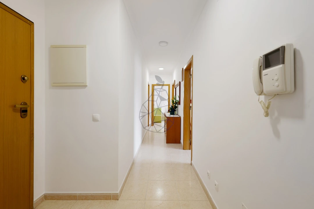 Apartamento T2 para Venda em Portimão Foto 10