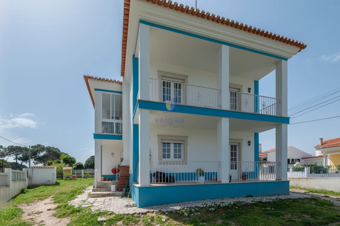 Moradia T5 para Venda em Santa Maria, São Pedro e Sobral da Lagoa Foto 19