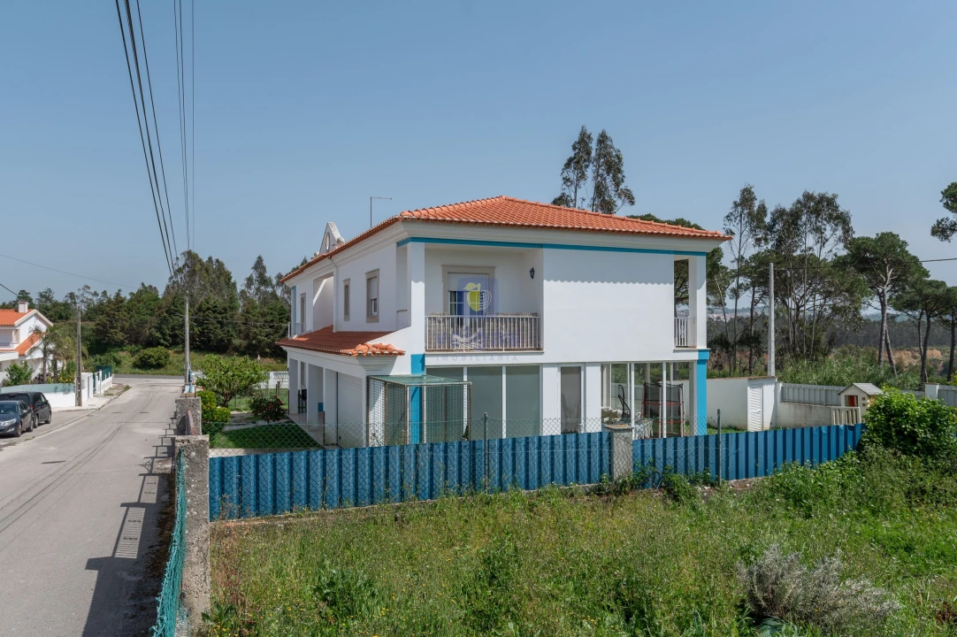 Moradia T5 para Venda em Santa Maria, São Pedro e Sobral da Lagoa Foto 18