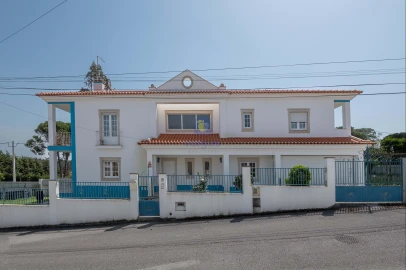 Moradia T5 para Venda em Santa Maria, São Pedro e Sobral da Lagoa