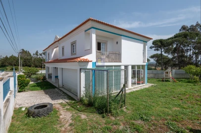 Moradia T5 para Venda em Santa Maria, São Pedro e Sobral da Lagoa