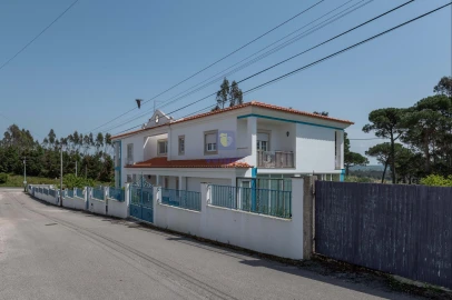 Moradia T5 para Venda em Santa Maria, São Pedro e Sobral da Lagoa