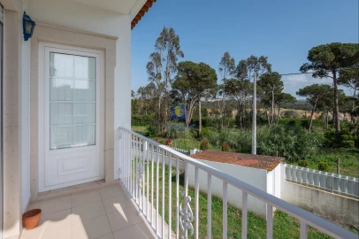 Moradia T5 para Venda em Santa Maria, São Pedro e Sobral da Lagoa