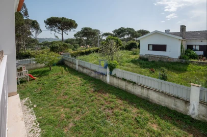 Moradia T5 para Venda em Santa Maria, São Pedro e Sobral da Lagoa