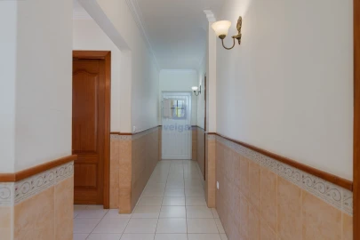 Moradia T5 para Venda em Santa Maria, São Pedro e Sobral da Lagoa