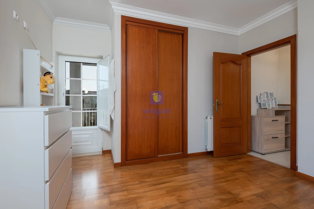 Moradia T5 para Venda em Santa Maria, São Pedro e Sobral da Lagoa Foto 62