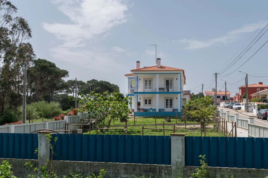 Moradia T5 para Venda em Santa Maria, São Pedro e Sobral da Lagoa Foto 10