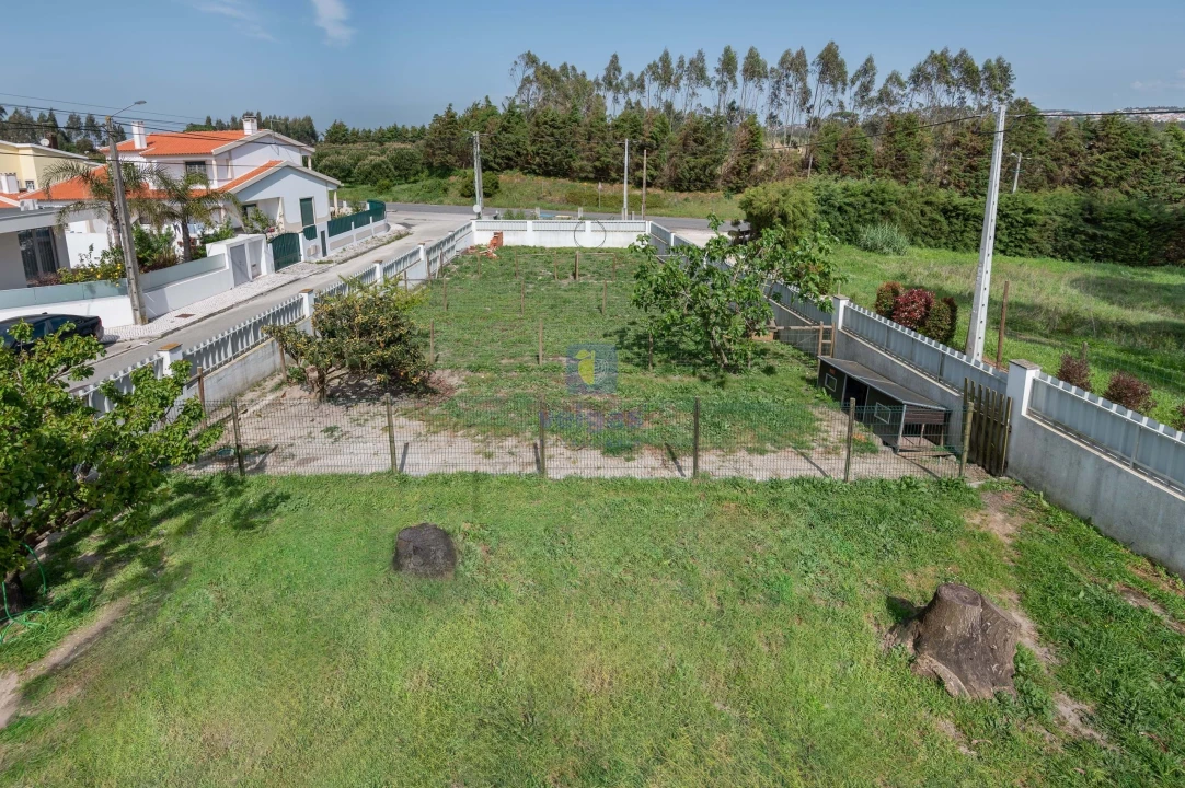 Moradia T5 para Venda em Santa Maria, São Pedro e Sobral da Lagoa Foto 40